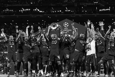 久保建英：堂安律的进球非常漂亮，这种处理方式正是他擅长的（久保建英称赞堂安律：这粒进球极为精彩，正是他的拿手好戏）