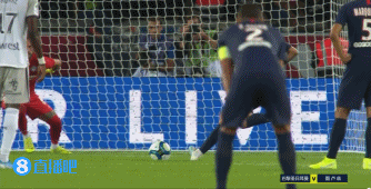 詹姆斯关键上篮助球队锁胜