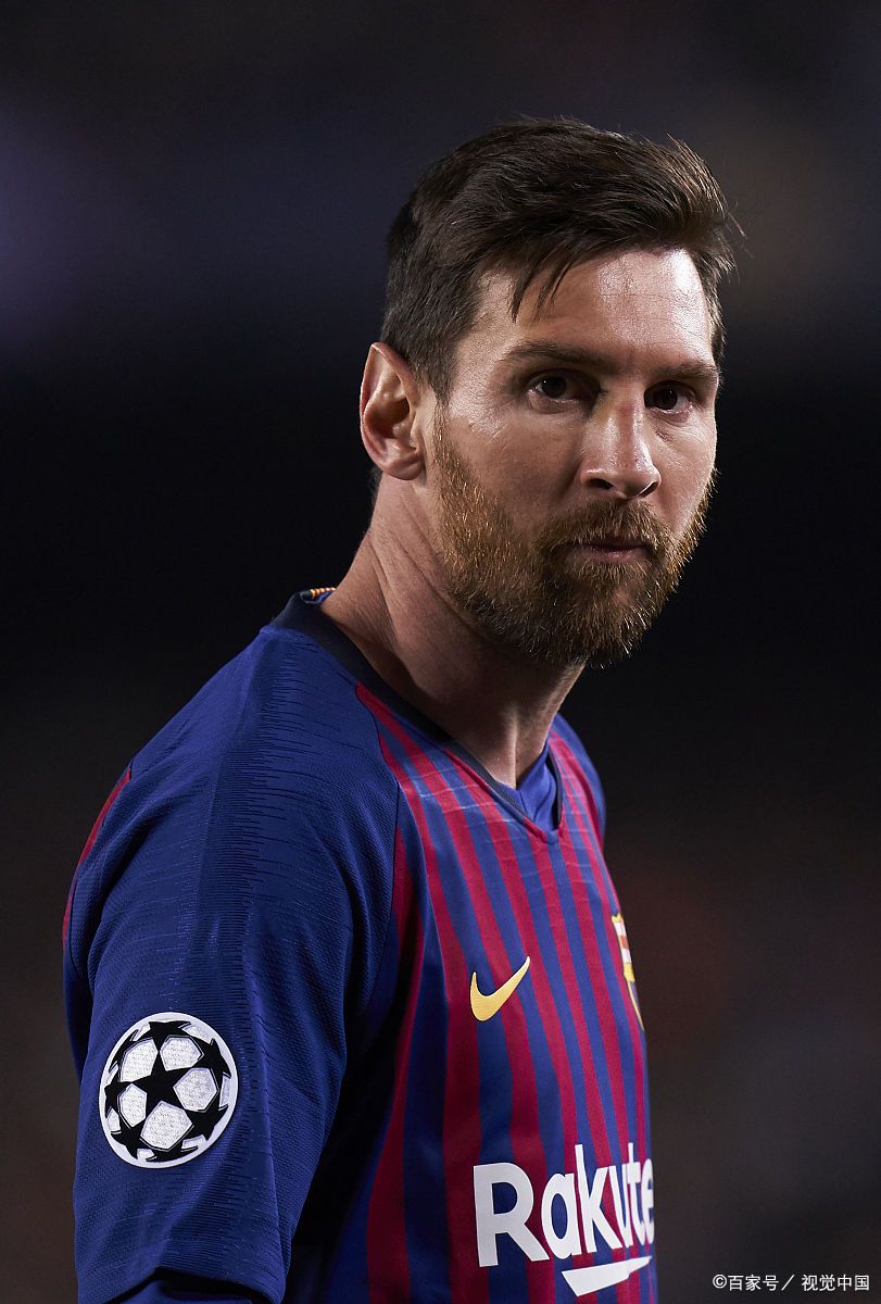 西甲-皇马3-0塞尔塔：巴萨很猛，龙哥干得也不差（西甲：皇马3-0完胜塞尔塔，巴萨来势汹汹，龙哥同样亮眼）