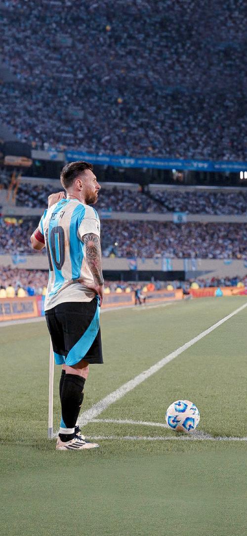 卡内达：弗兰克是很职业的球员，留下了宝贵的财富（卡内达盛赞弗兰克的职业素养：为球队留下珍贵财富）