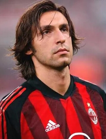 詹姆斯篮下连续得分（詹姆斯篮下连连得手）