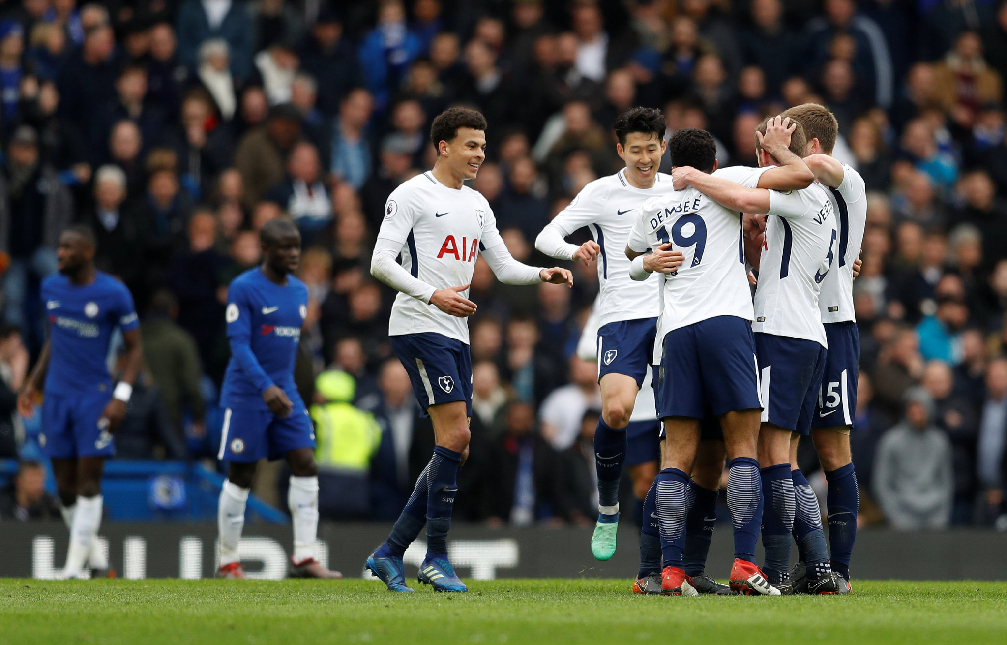 赫塔费主帅：西甲裁判要求尊重并哭诉自己有家人，谁没家人？（赫塔费主帅不满：西甲裁判要尊重还称自己有家人？谁没有家人）