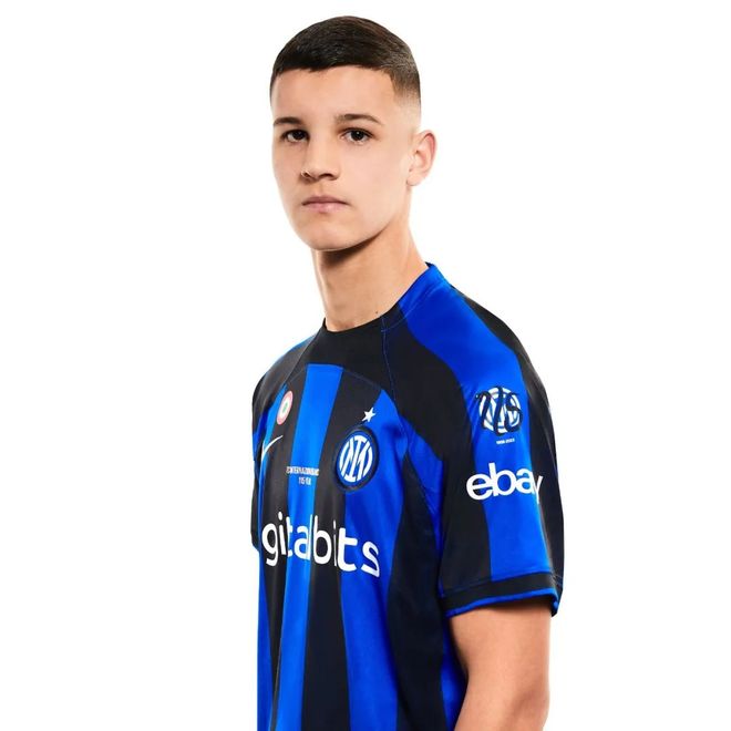 国足12年12大时刻：长沙保卫战、奇迹逃生、全村希望在列（国足12年12个高光时刻：长沙之战、奇迹逃生与全村希望尽收其中）