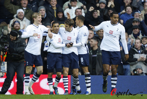 阿斯：霍安状态恢复如初，复出即帮巴萨时隔十场比赛再获零封（阿斯：霍安伤愈归来即奉零封，助巴萨终结十场无零封纪录）
