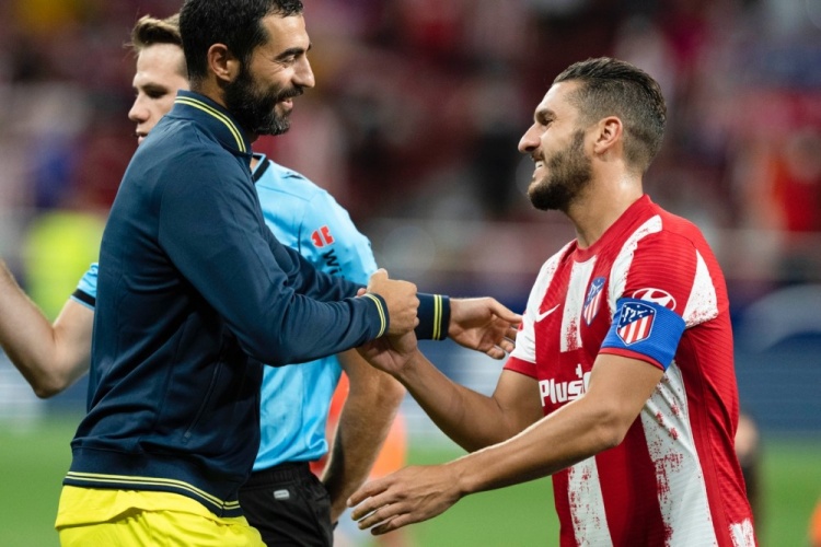 夜晚只属于胜者（黑夜只向胜者低头）