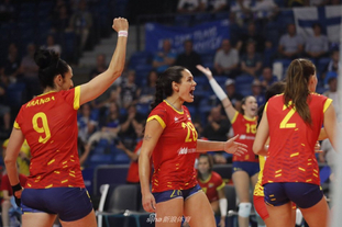 佩雷茨将与未婚妻在周二结婚，周三举办1000人参加的庆祝活动（佩雷茨周二与未婚妻完婚，周三举行千人庆典）