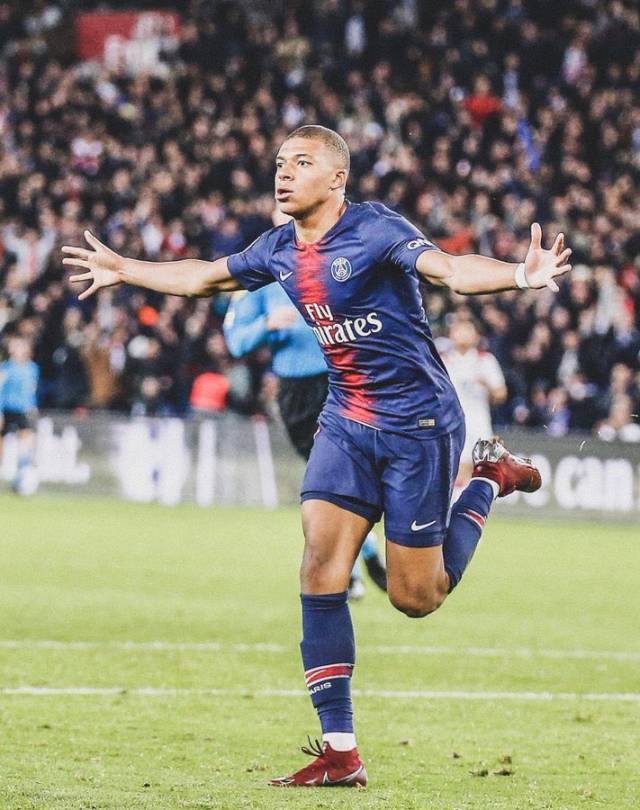 3-2伯恩茅斯，桑德兰队史首次英超联赛两球落后逆转取胜（桑德兰英超队史首度两球落后翻盘，3-2力克伯恩茅斯）