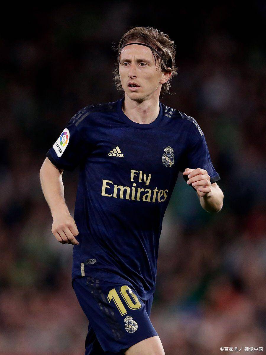 体坛：中足联应成为亚冠保卫战的参与者，联赛政策要给予支持（体坛：中足联应投身亚冠保卫战，联赛政策须积极护航）